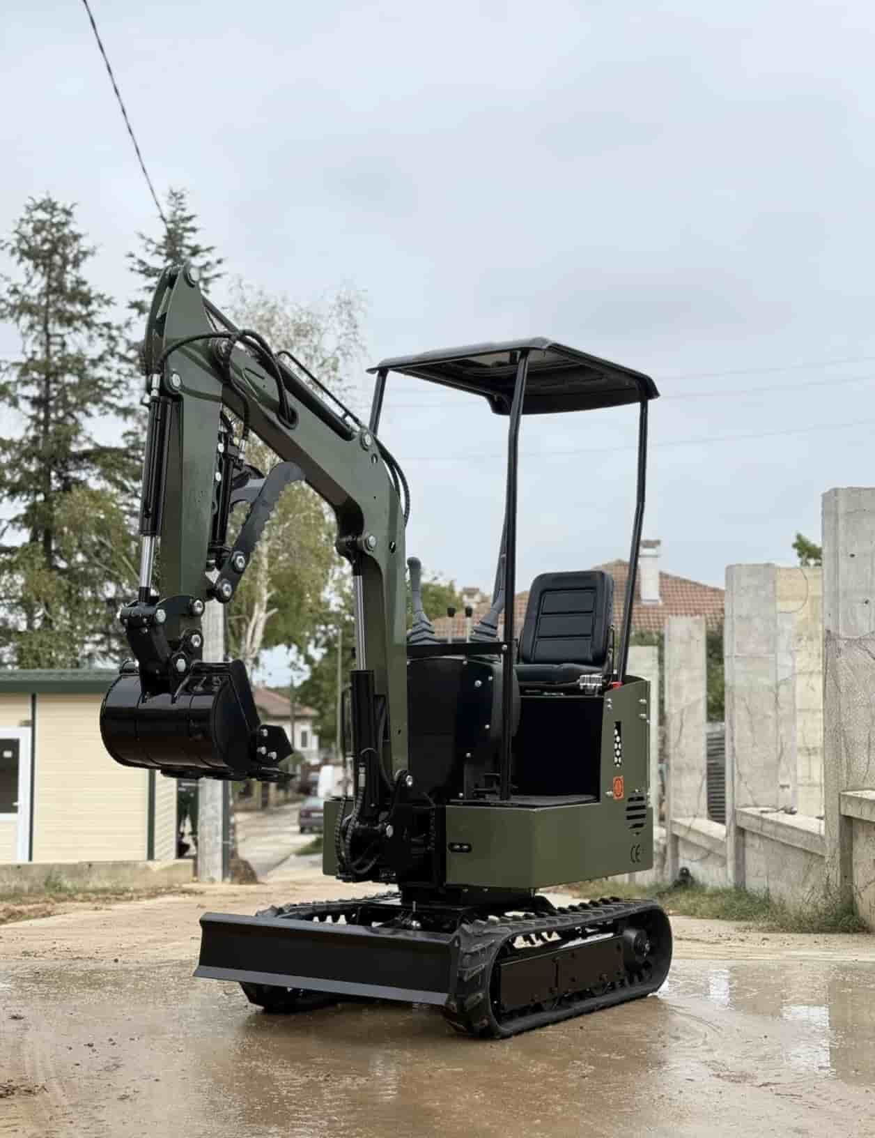 Lucrări de săpături și decopertări cu mini excavator